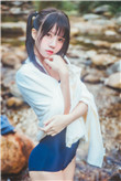 亚洲自由年轻娇小枯瘦